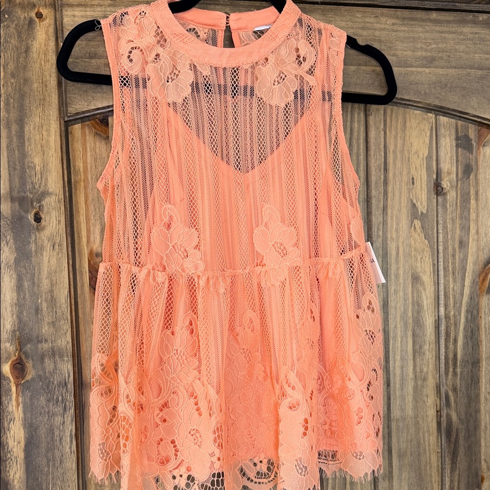 Arizona Jean Company Coral Lace Sleeveless Blouse